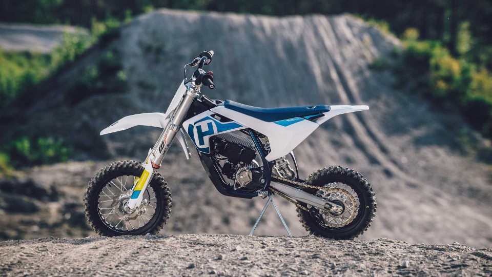 Electric husqvarna dirt bike hot sale